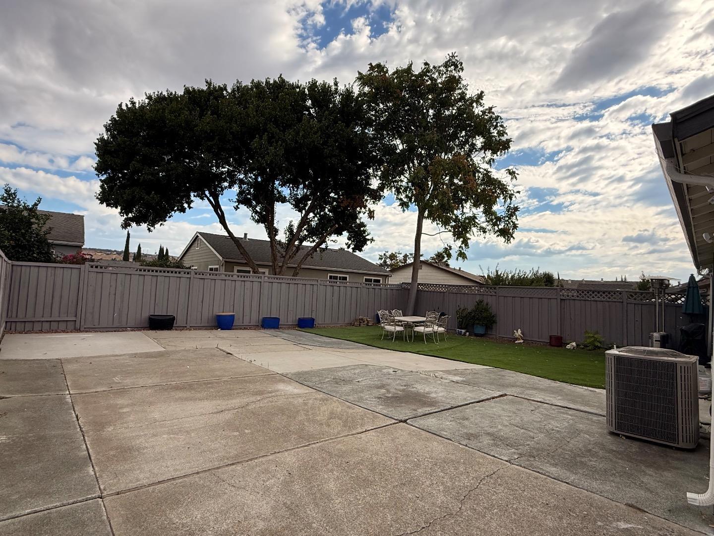 Detail Gallery Image 18 of 22 For 1868 Bagpipe Way, San Jose,  CA 95121 - 4 Beds | 2 Baths