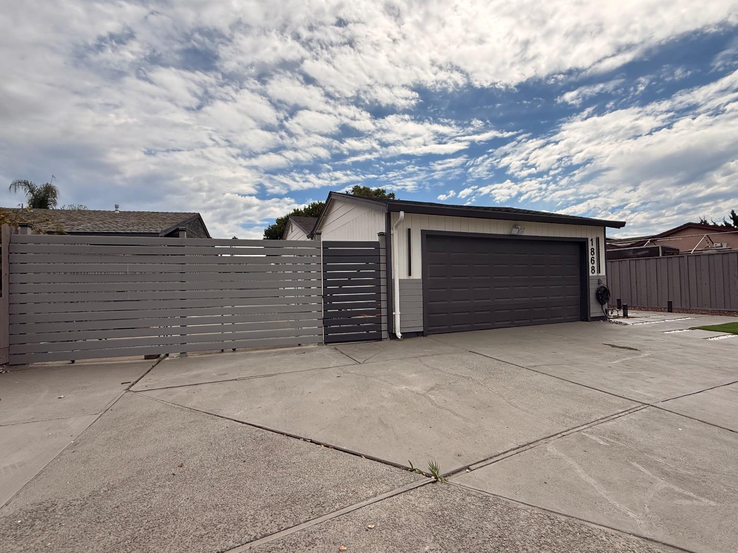 Detail Gallery Image 21 of 22 For 1868 Bagpipe Way, San Jose,  CA 95121 - 4 Beds | 2 Baths