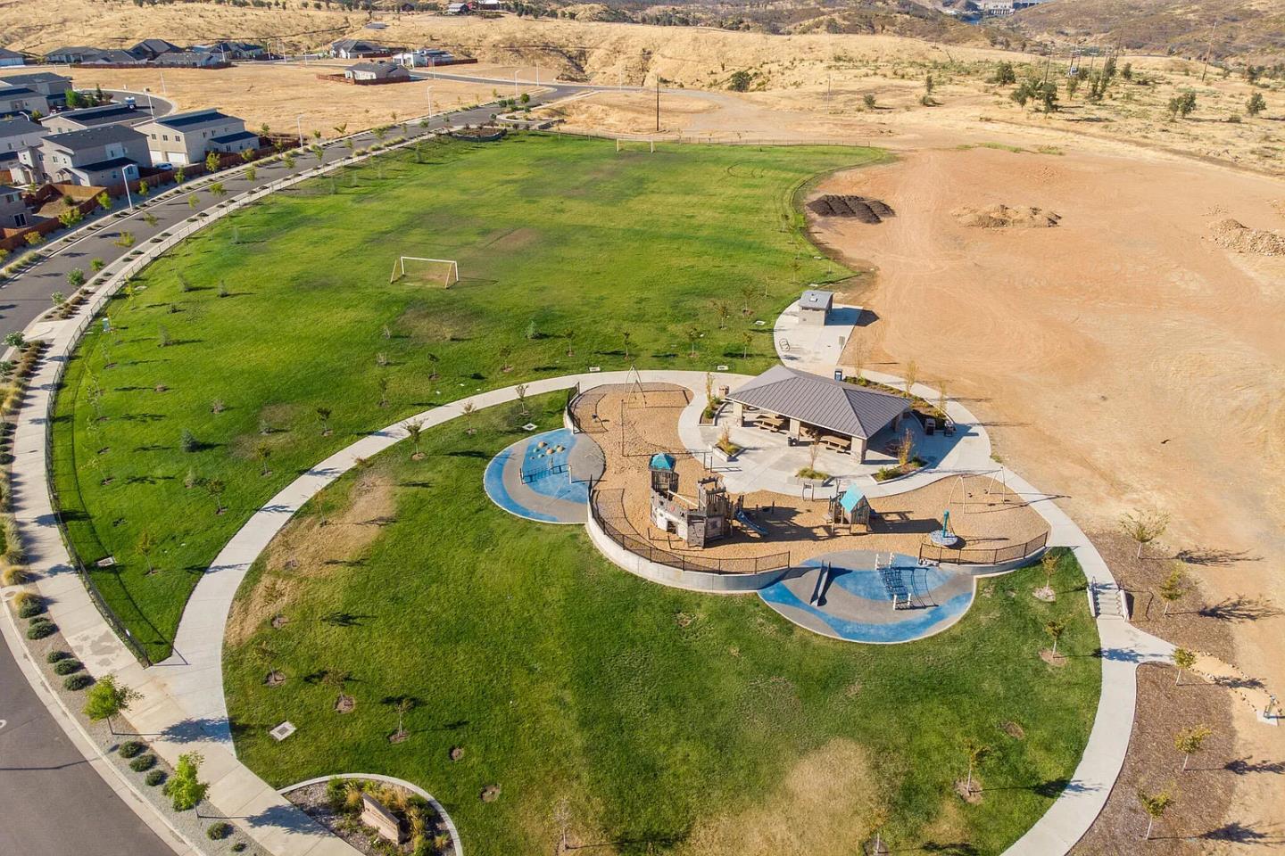 Detail Gallery Image 19 of 20 For 887 Congaree Ln, Redding,  CA 96001 - 4 Beds | 2/1 Baths