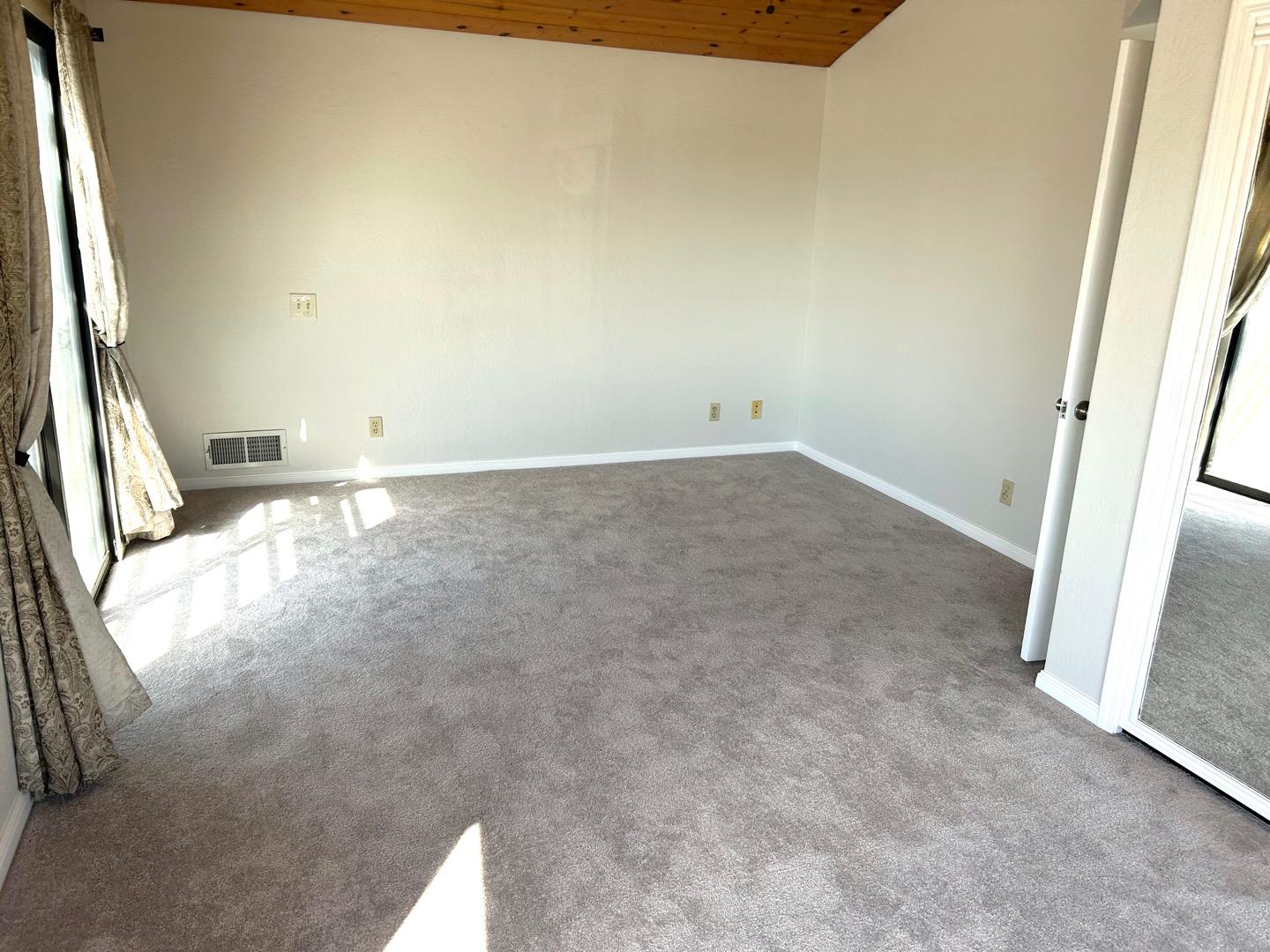 Detail Gallery Image 14 of 30 For 16265 Lyle St, Castro Valley,  CA 94578 - 5 Beds | 2 Baths