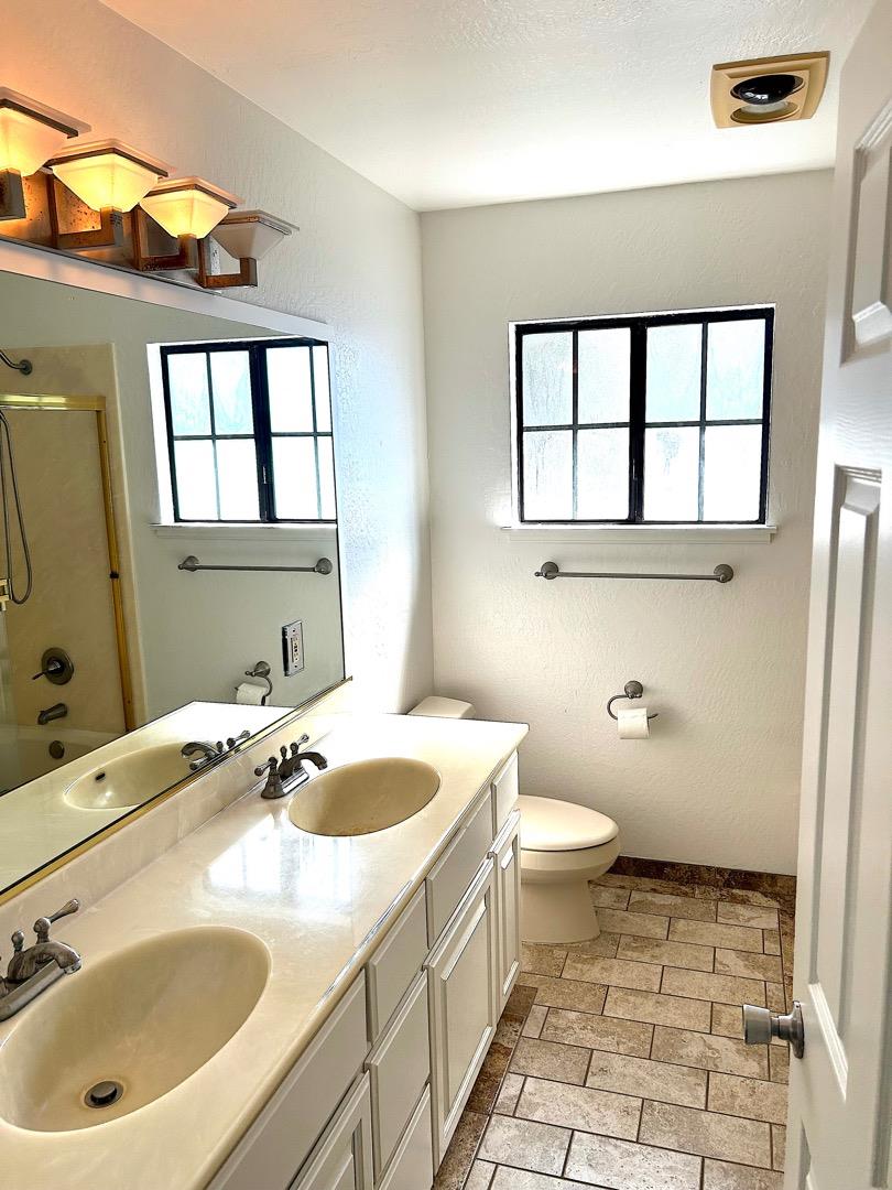 Detail Gallery Image 19 of 30 For 16265 Lyle St, Castro Valley,  CA 94578 - 5 Beds | 2 Baths