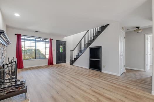 Detail Gallery Image 3 of 30 For 16265 Lyle St, Castro Valley,  CA 94578 - 5 Beds | 2 Baths