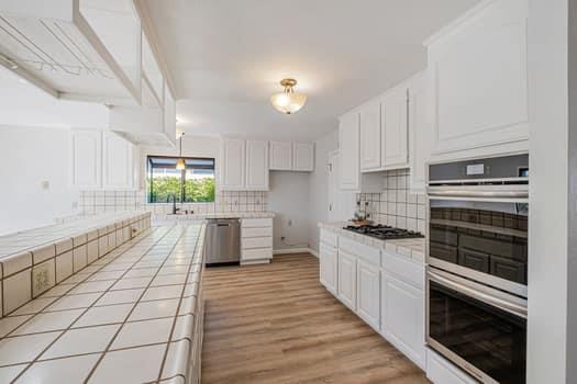 Detail Gallery Image 7 of 30 For 16265 Lyle St, Castro Valley,  CA 94578 - 5 Beds | 2 Baths