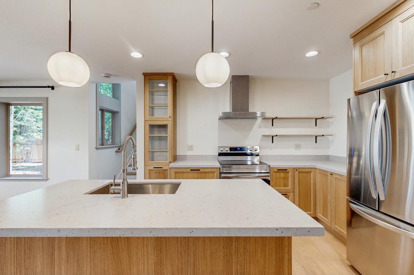 Detail Gallery Image 5 of 37 For 1188 Tokochi St, South Lake Tahoe,  CA 96150 - 3 Beds | 2/1 Baths