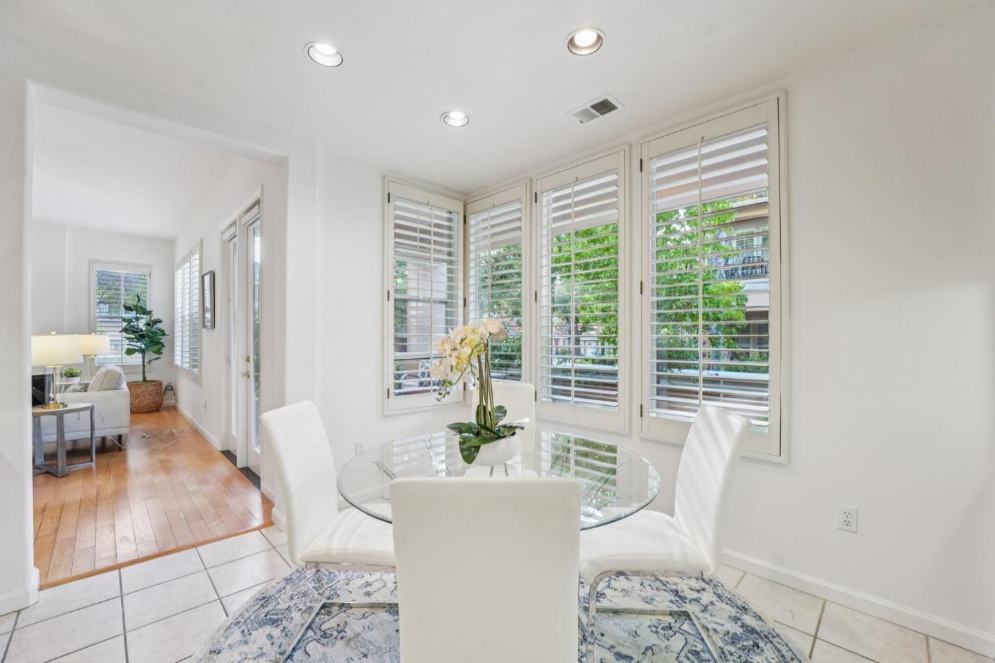 Detail Gallery Image 14 of 61 For 2245 Silver Blossom Ct, San Jose,  CA 95138 - 2 Beds | 2 Baths