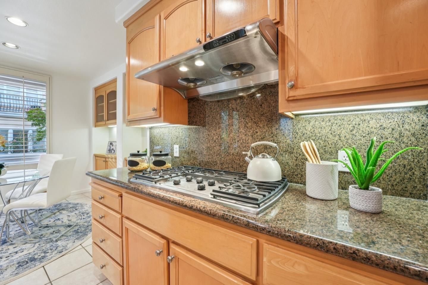 Detail Gallery Image 19 of 61 For 2245 Silver Blossom Ct, San Jose,  CA 95138 - 2 Beds | 2 Baths