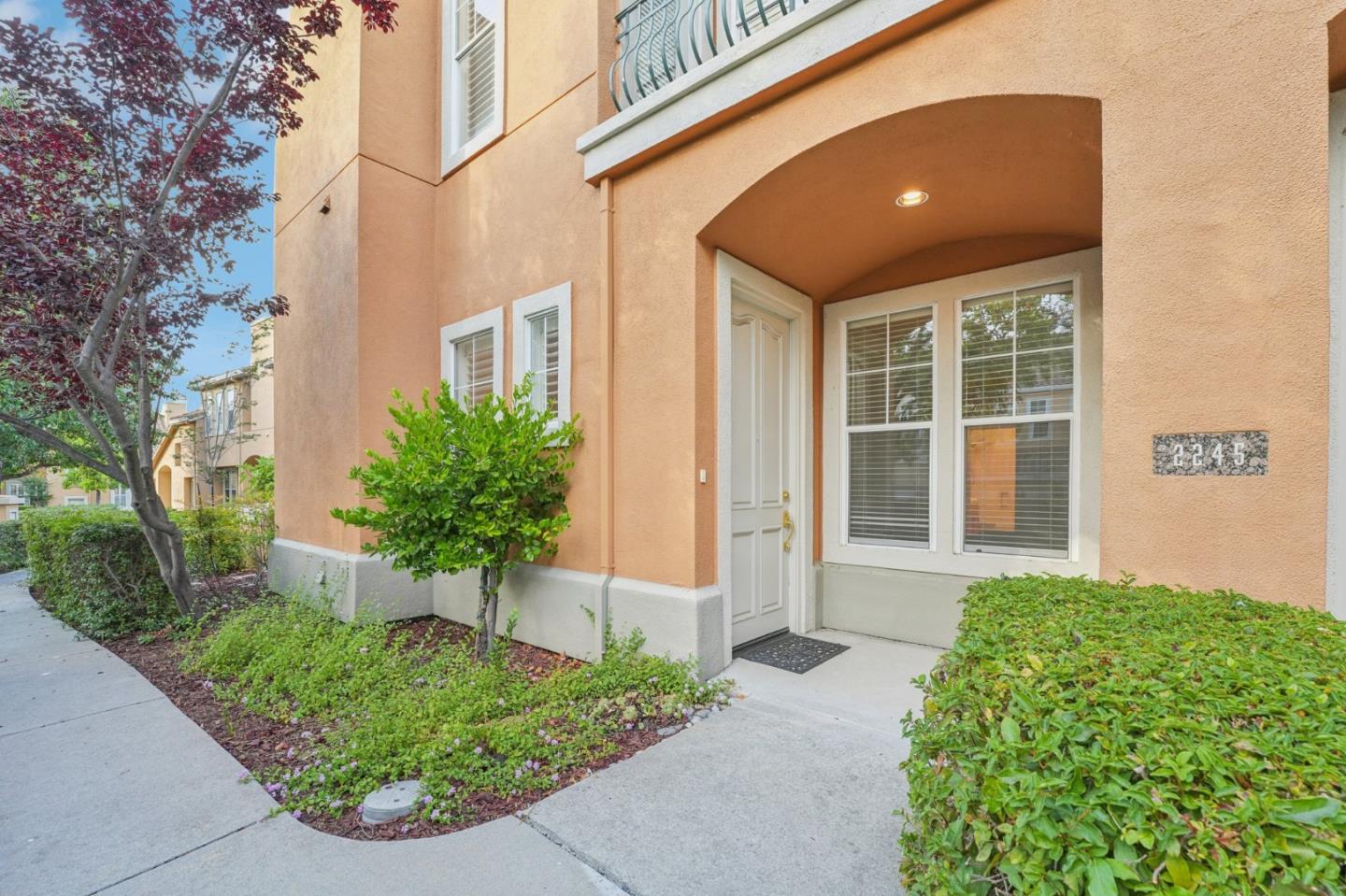 Detail Gallery Image 2 of 61 For 2245 Silver Blossom Ct, San Jose,  CA 95138 - 2 Beds | 2 Baths
