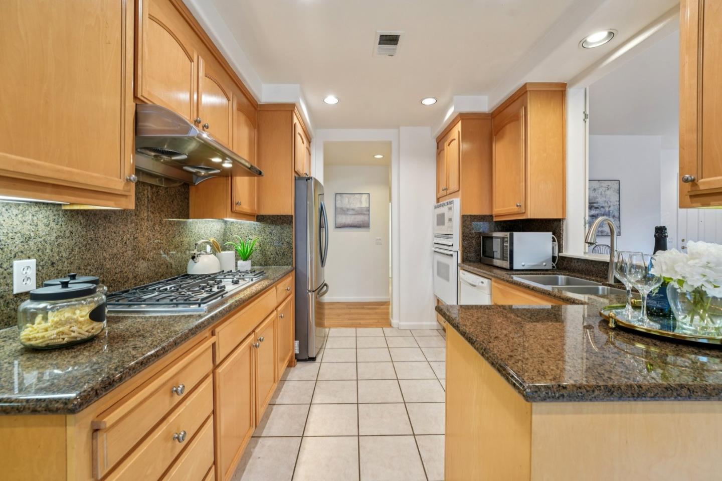 Detail Gallery Image 22 of 61 For 2245 Silver Blossom Ct, San Jose,  CA 95138 - 2 Beds | 2 Baths