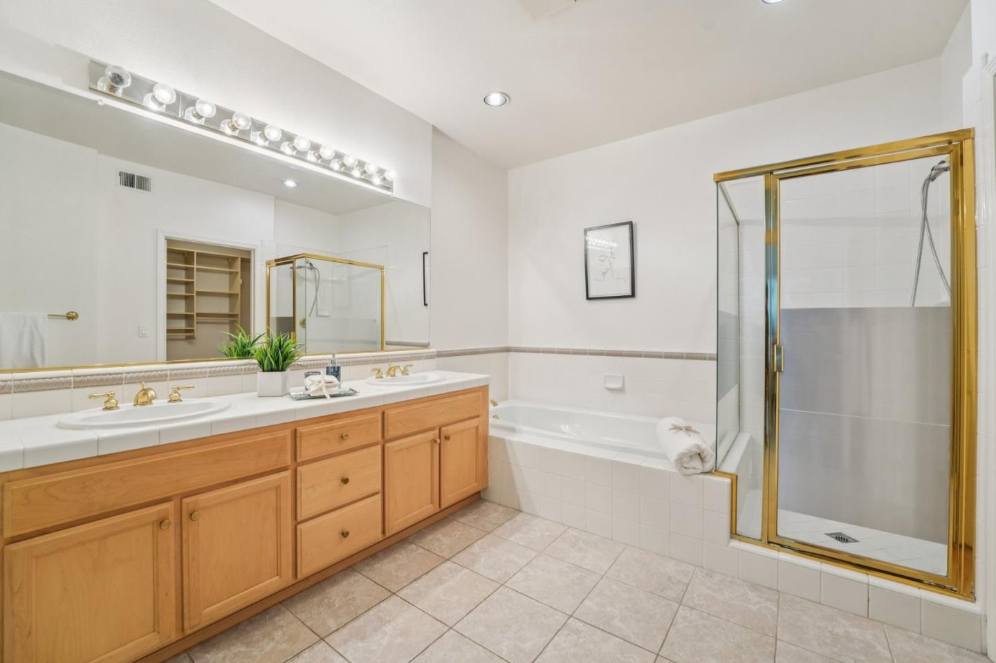 Detail Gallery Image 27 of 61 For 2245 Silver Blossom Ct, San Jose,  CA 95138 - 2 Beds | 2 Baths