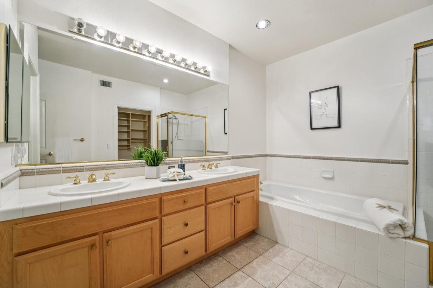 Detail Gallery Image 28 of 61 For 2245 Silver Blossom Ct, San Jose,  CA 95138 - 2 Beds | 2 Baths
