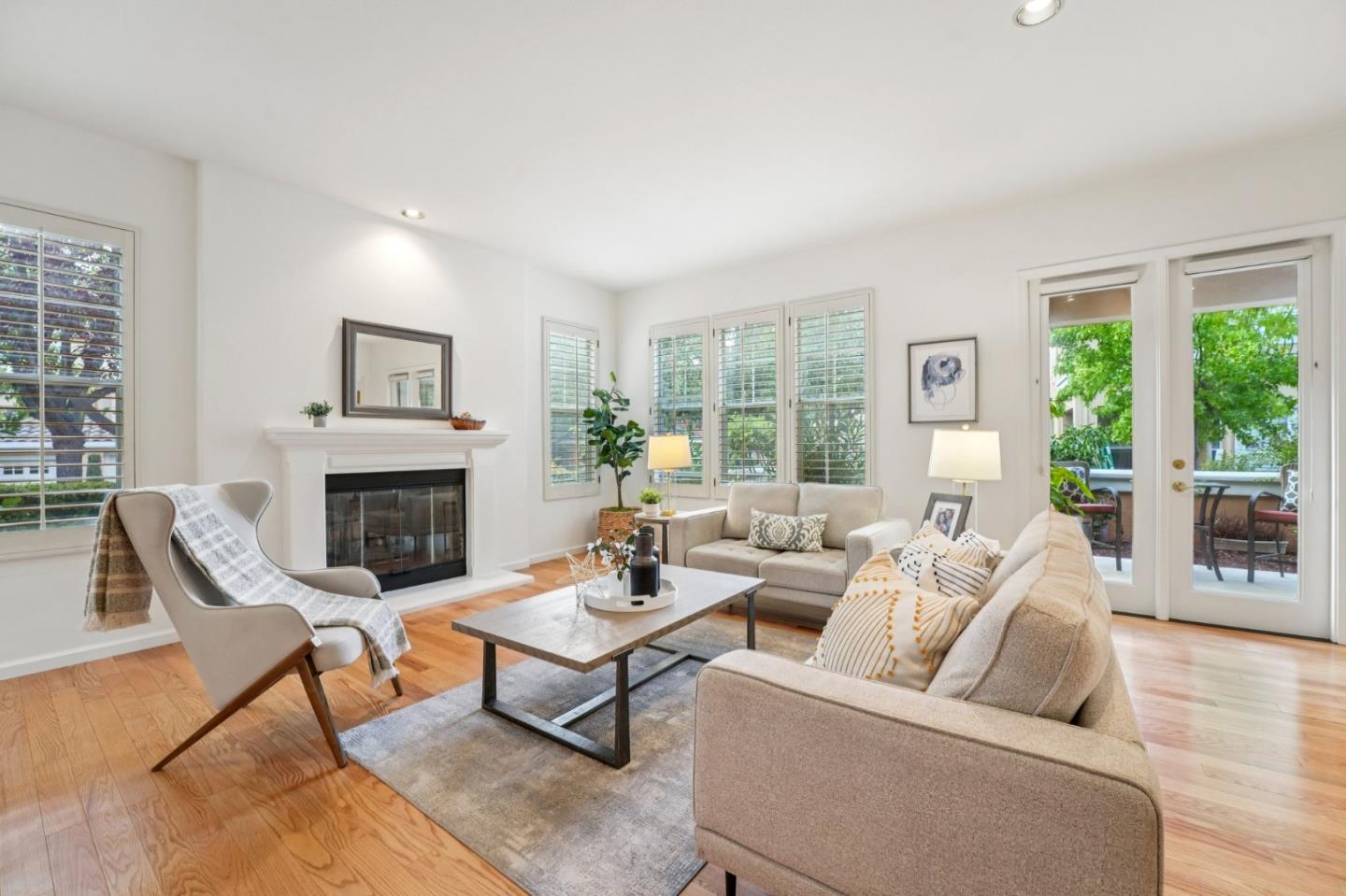 Detail Gallery Image 5 of 61 For 2245 Silver Blossom Ct, San Jose,  CA 95138 - 2 Beds | 2 Baths