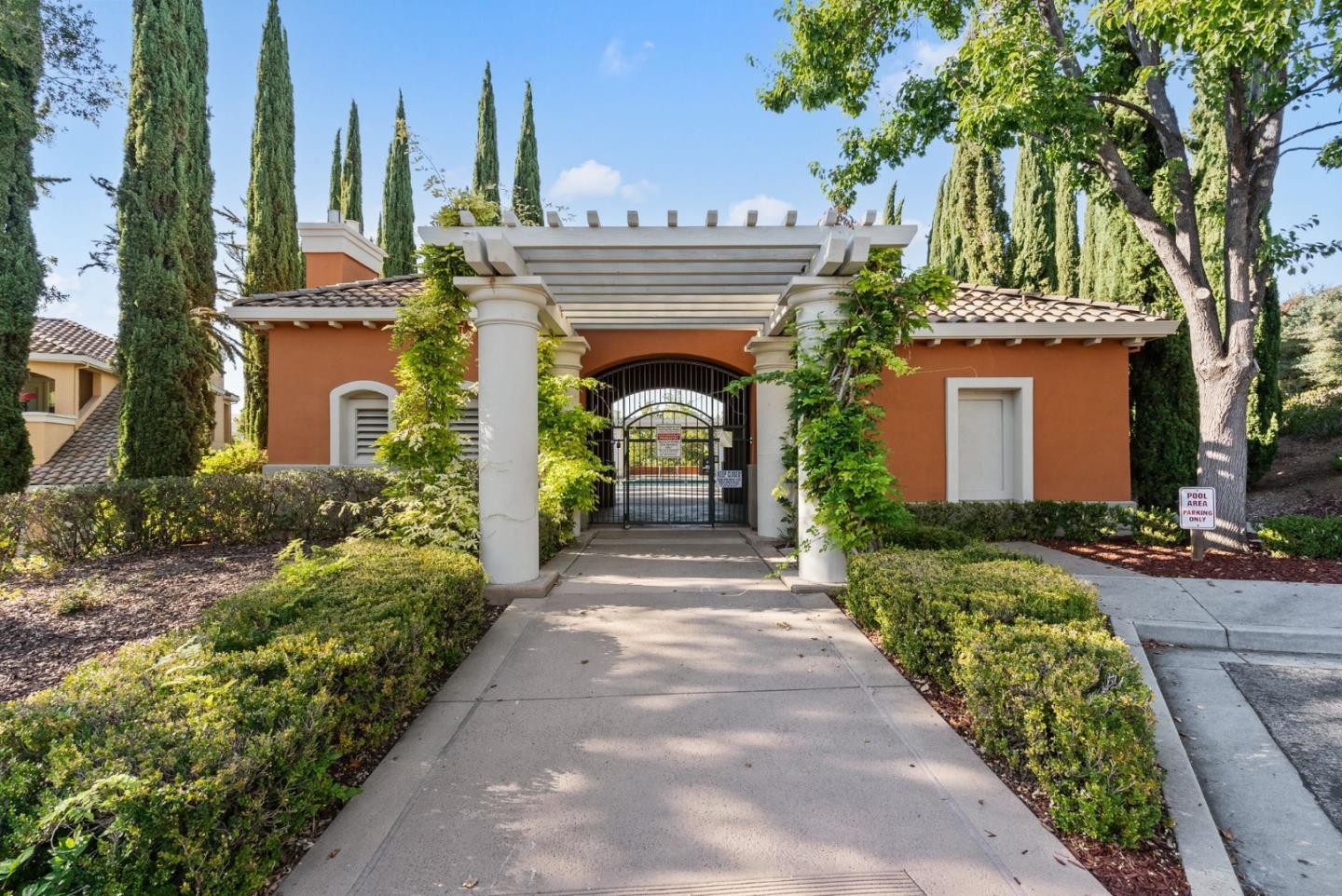 Detail Gallery Image 53 of 61 For 2245 Silver Blossom Ct, San Jose,  CA 95138 - 2 Beds | 2 Baths