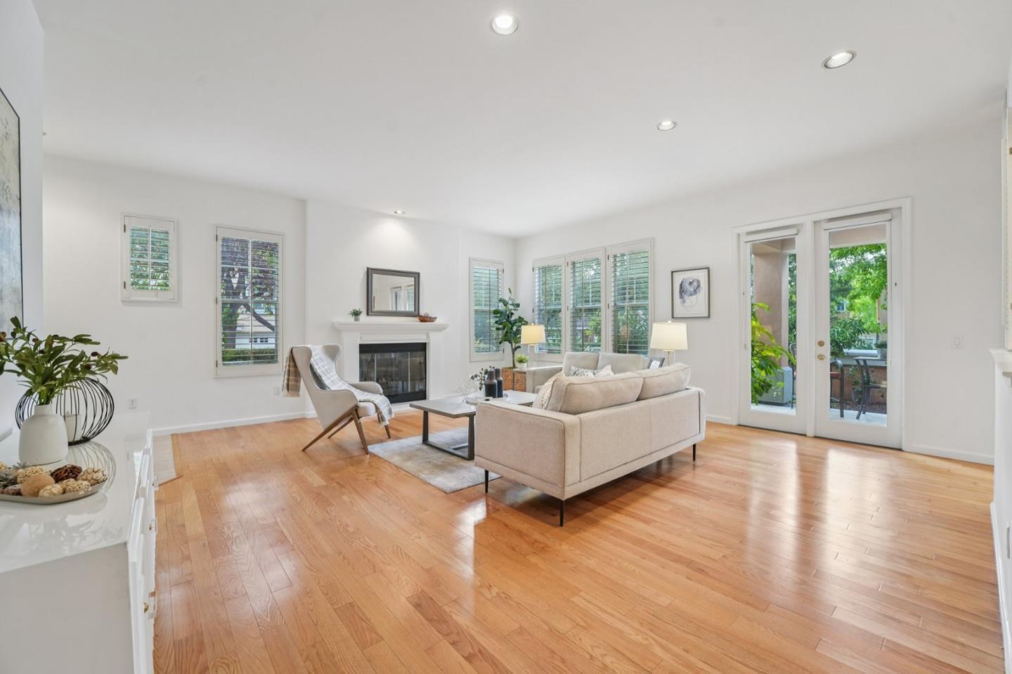 Detail Gallery Image 7 of 61 For 2245 Silver Blossom Ct, San Jose,  CA 95138 - 2 Beds | 2 Baths