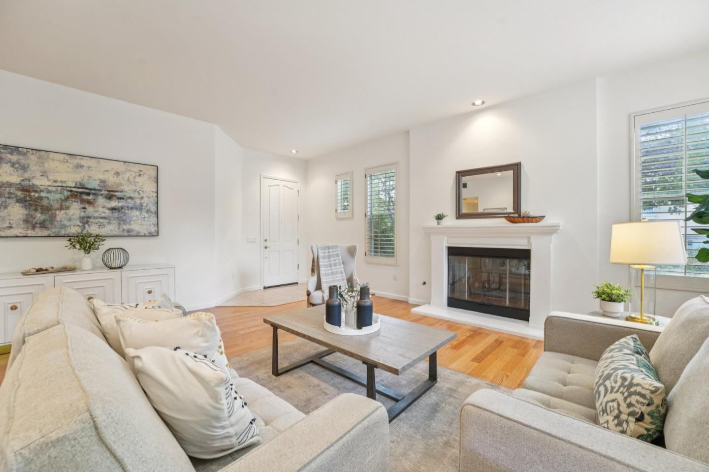 Detail Gallery Image 8 of 61 For 2245 Silver Blossom Ct, San Jose,  CA 95138 - 2 Beds | 2 Baths