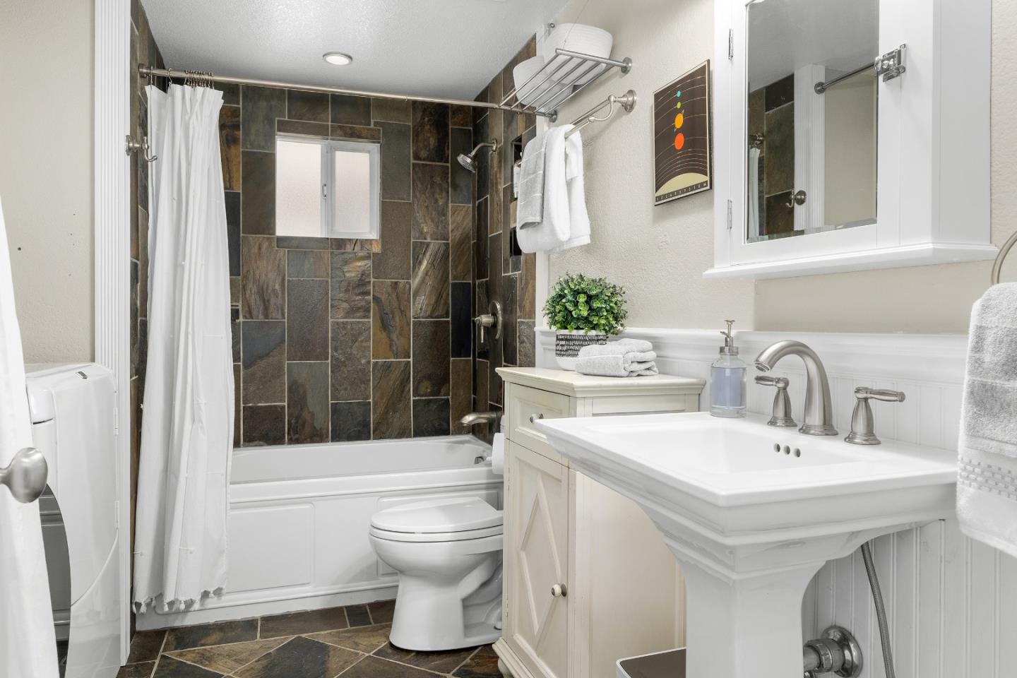 Detail Gallery Image 26 of 48 For 1203 Andrew Ln, Santa Cruz,  CA 95062 - 2 Beds | 2 Baths