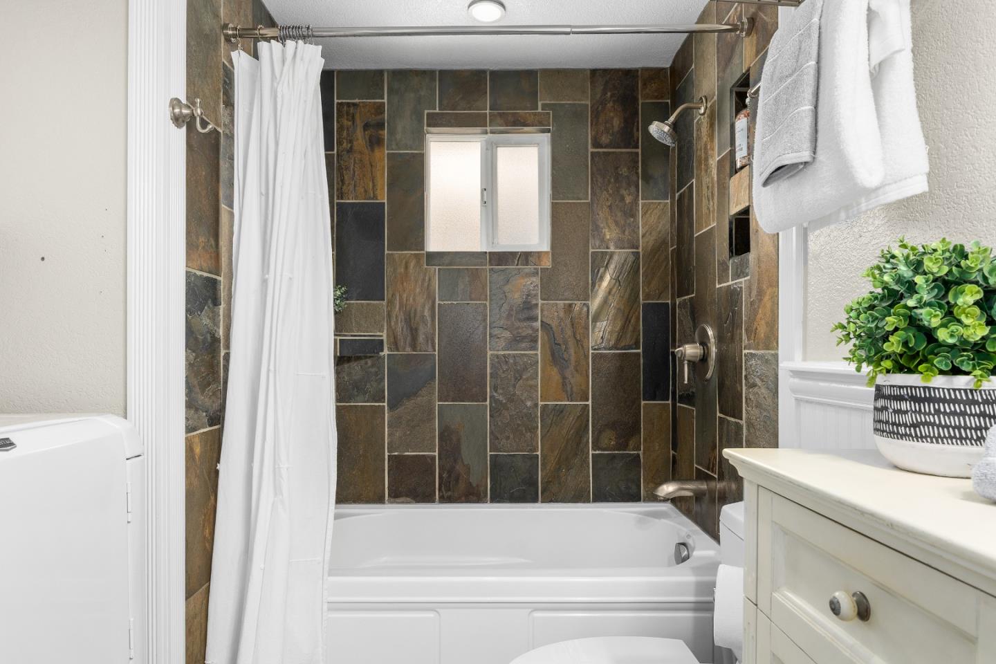 Detail Gallery Image 27 of 48 For 1203 Andrew Ln, Santa Cruz,  CA 95062 - 2 Beds | 2 Baths