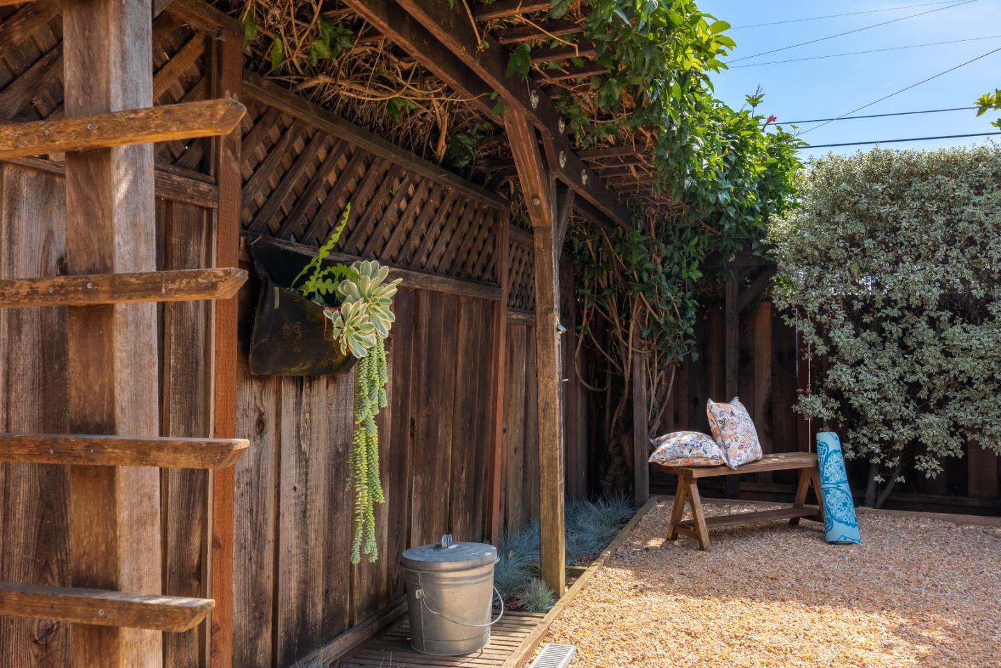 Detail Gallery Image 34 of 48 For 1203 Andrew Ln, Santa Cruz,  CA 95062 - 2 Beds | 2 Baths