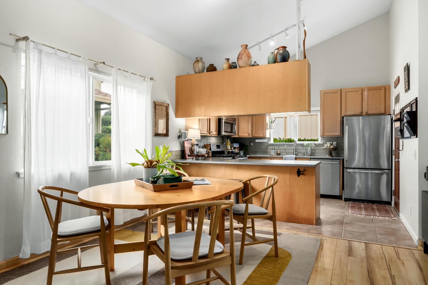 Detail Gallery Image 7 of 48 For 1203 Andrew Ln, Santa Cruz,  CA 95062 - 2 Beds | 2 Baths