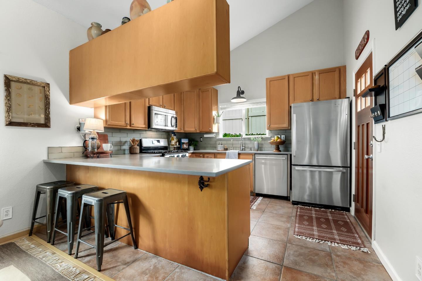 Detail Gallery Image 8 of 48 For 1203 Andrew Ln, Santa Cruz,  CA 95062 - 2 Beds | 2 Baths