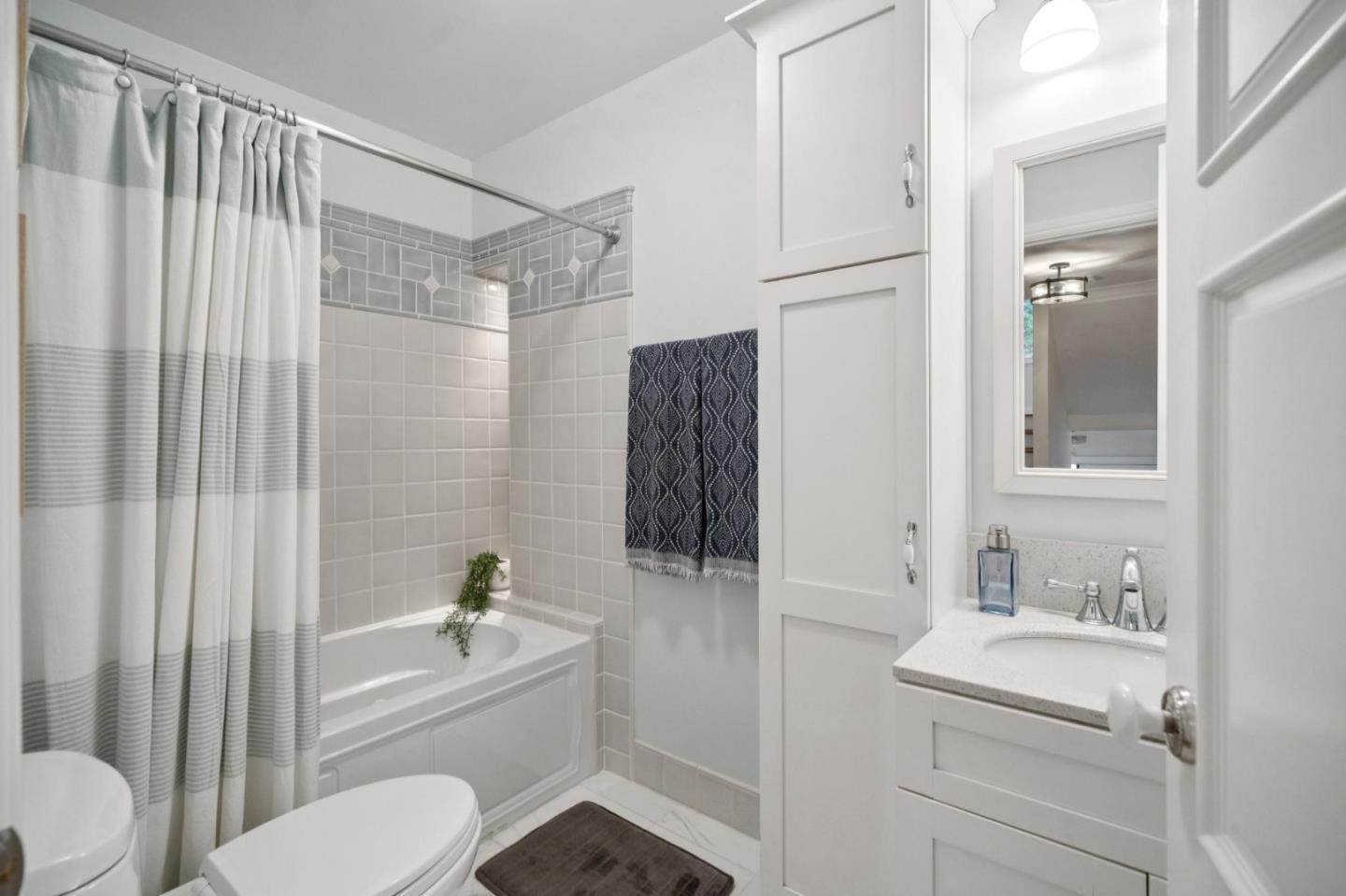 Detail Gallery Image 19 of 34 For 1519 Perez Dr, Pacifica,  CA 94044 - 3 Beds | 2/1 Baths