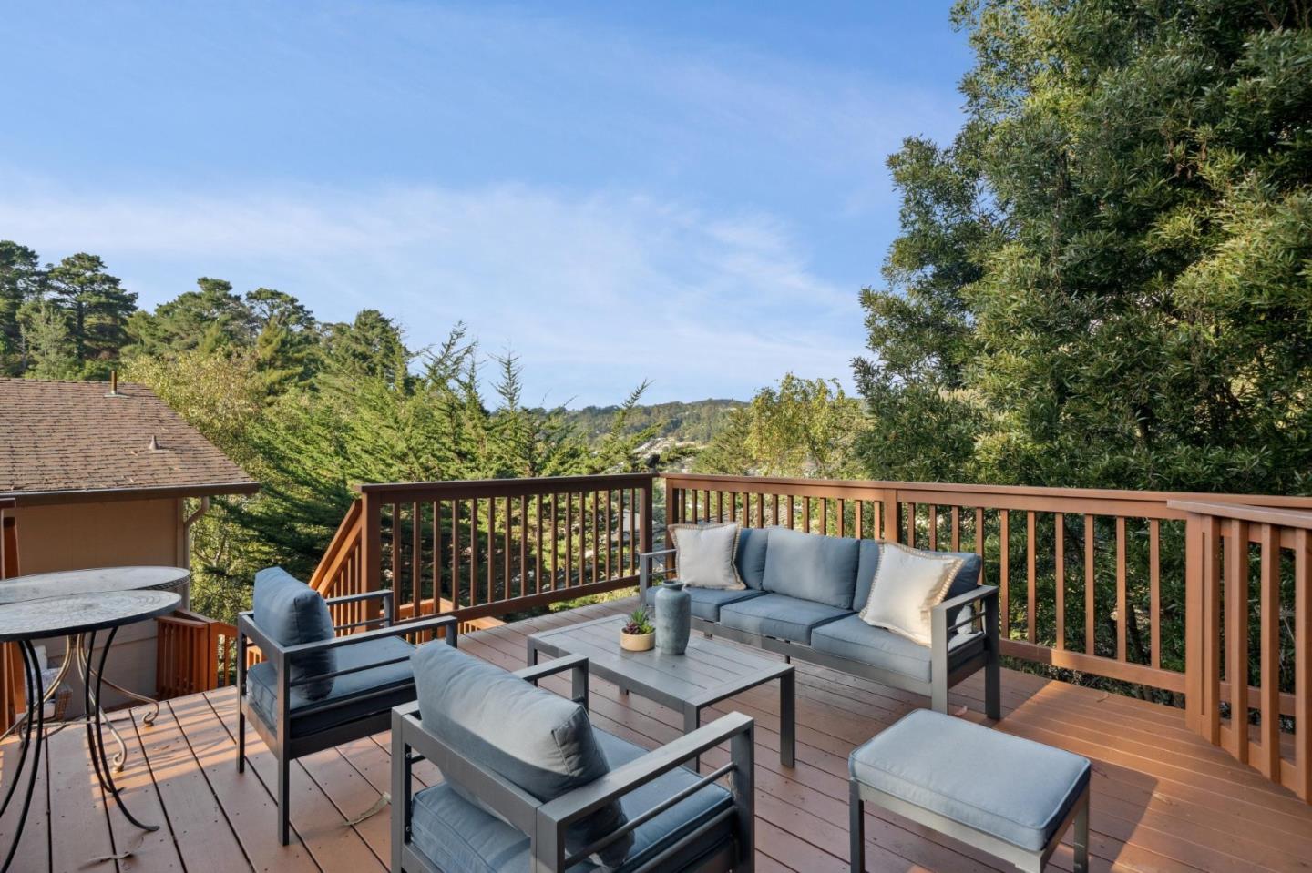 Detail Gallery Image 24 of 34 For 1519 Perez Dr, Pacifica,  CA 94044 - 3 Beds | 2/1 Baths