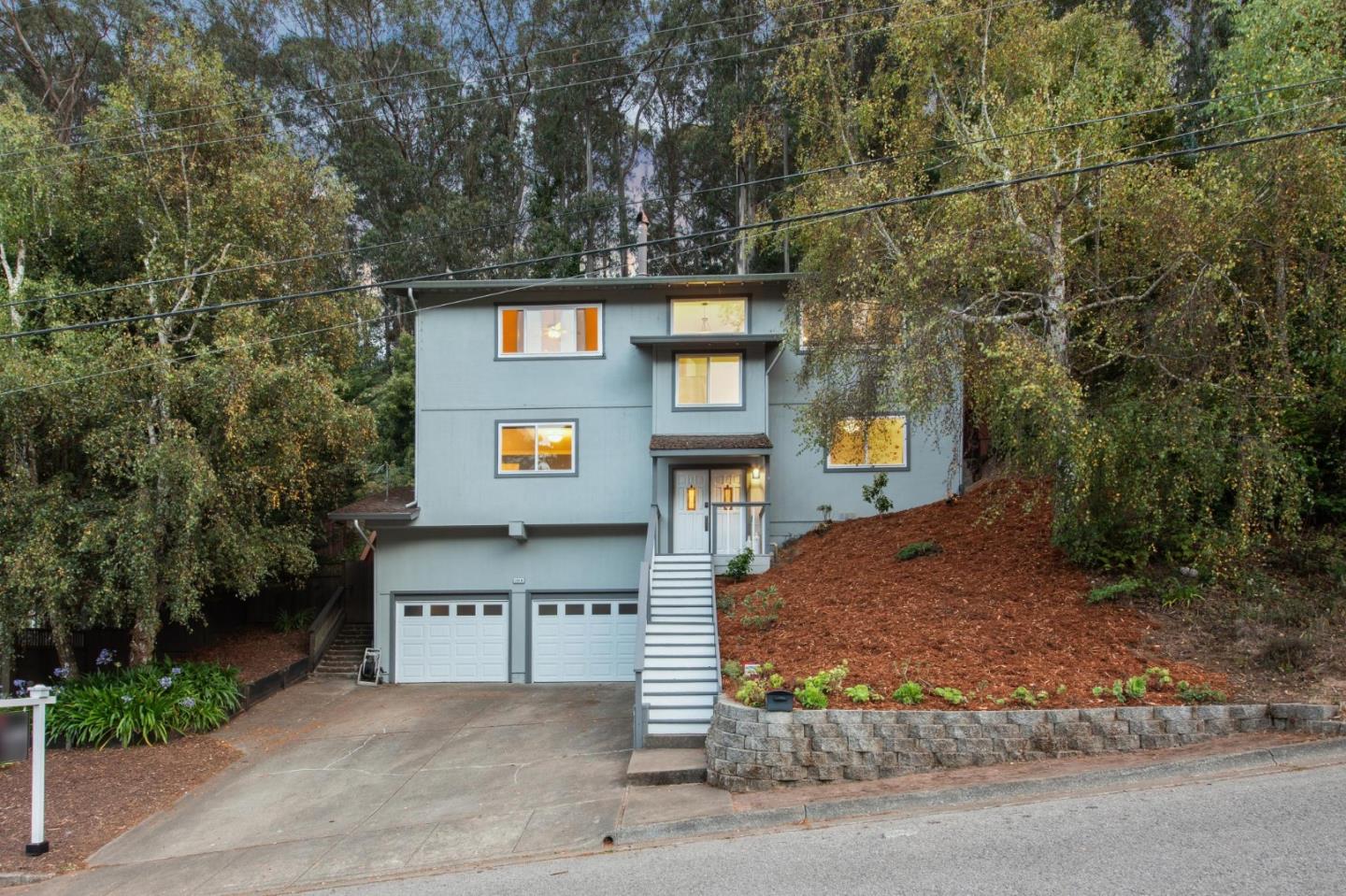 Detail Gallery Image 25 of 34 For 1519 Perez Dr, Pacifica,  CA 94044 - 3 Beds | 2/1 Baths