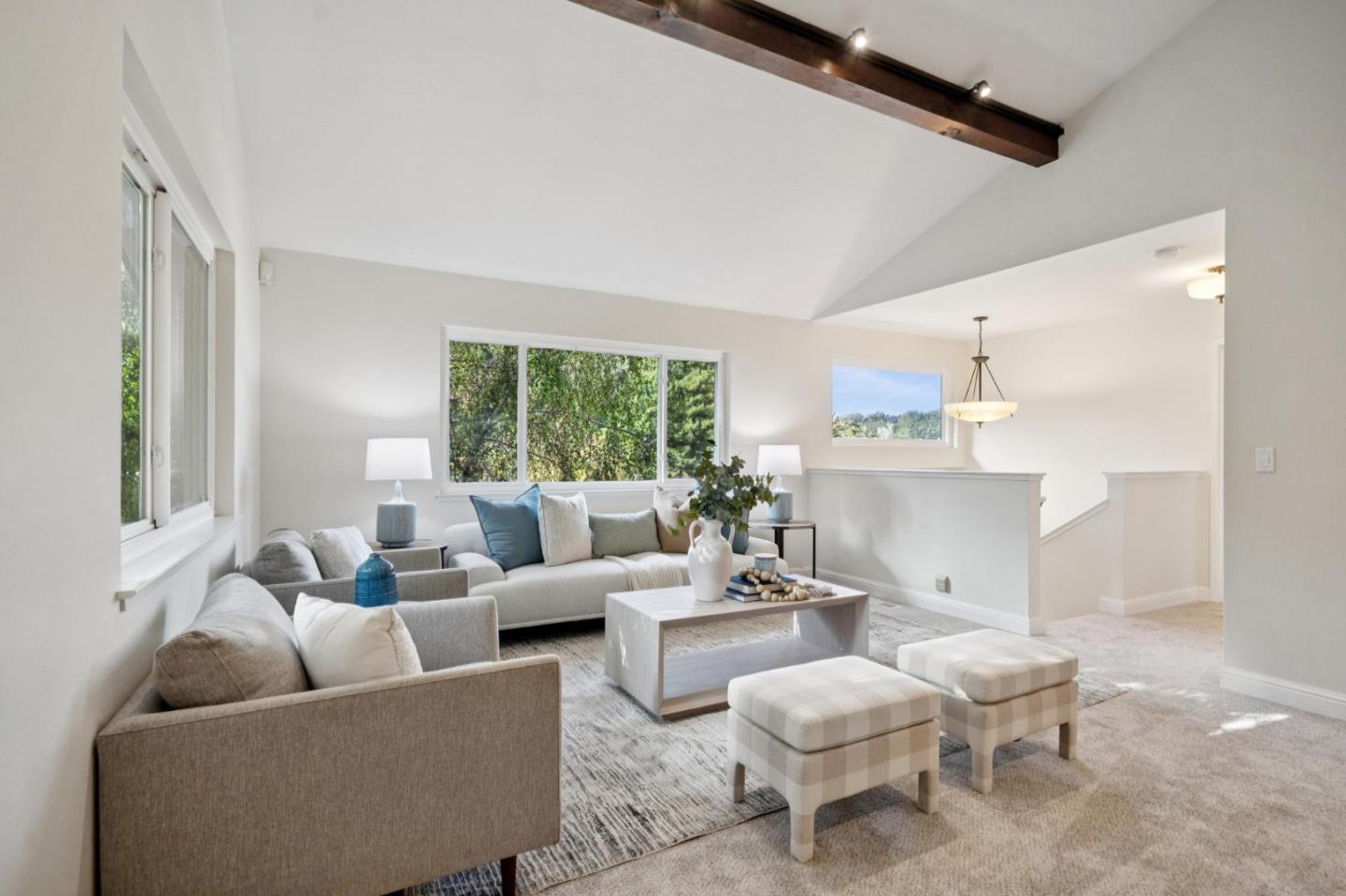 Detail Gallery Image 3 of 34 For 1519 Perez Dr, Pacifica,  CA 94044 - 3 Beds | 2/1 Baths