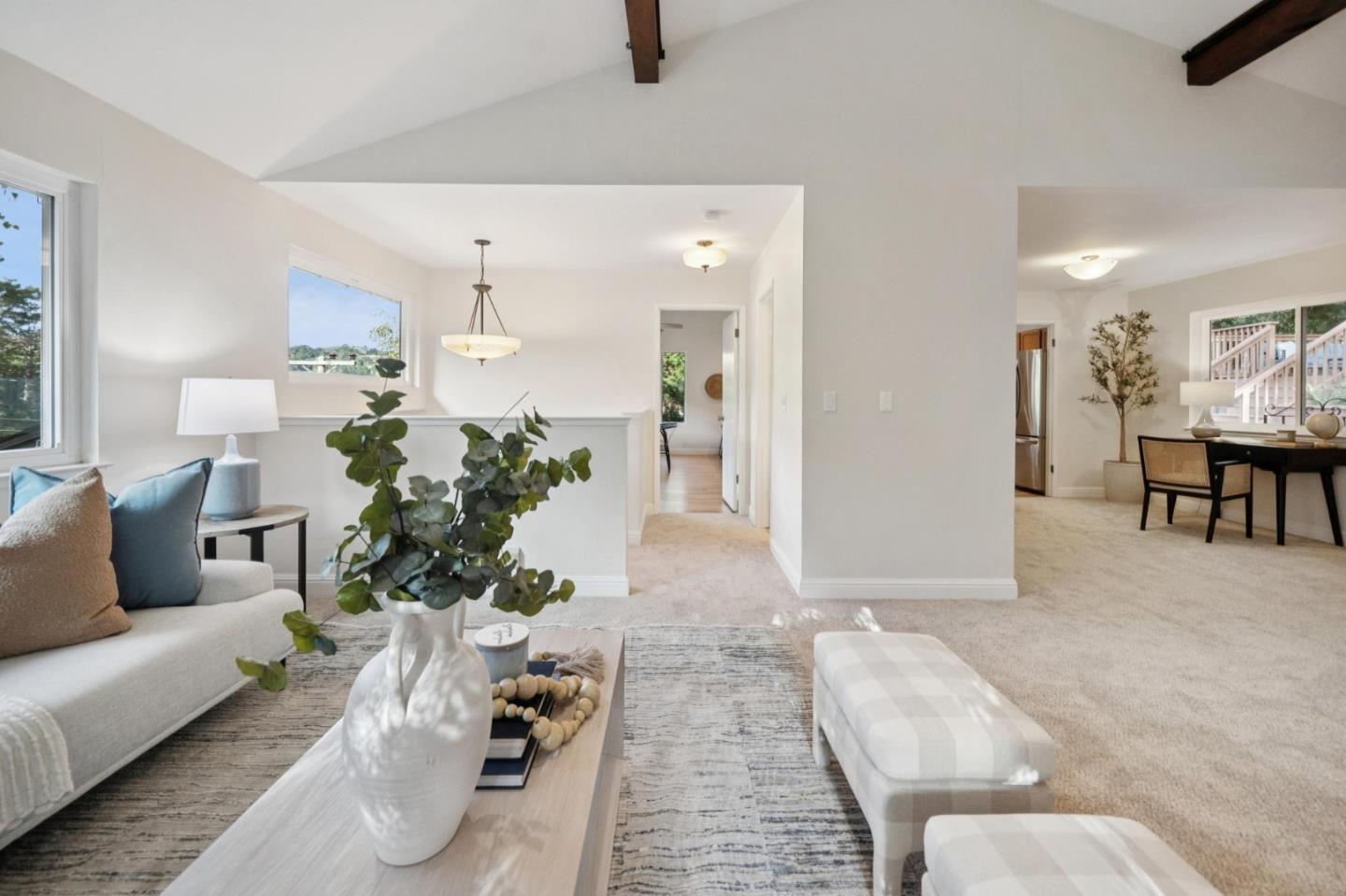 Detail Gallery Image 4 of 34 For 1519 Perez Dr, Pacifica,  CA 94044 - 3 Beds | 2/1 Baths