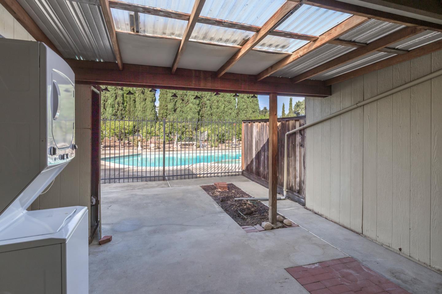 Detail Gallery Image 26 of 34 For 875 Emory Ave, Campbell,  CA 95008 - 4 Beds | 4 Baths