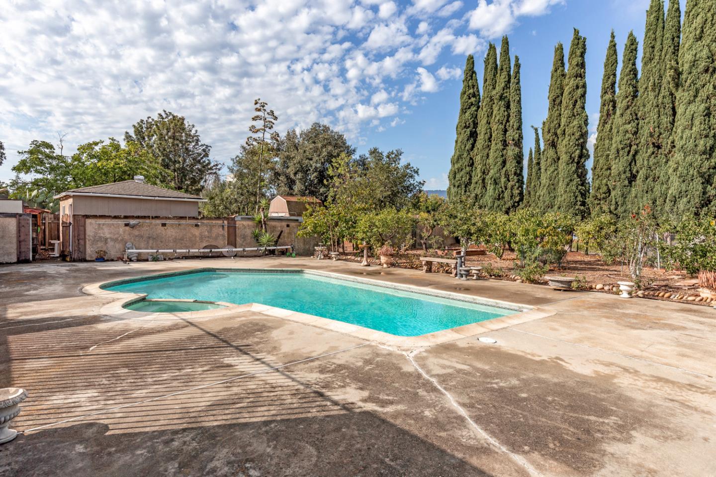 Detail Gallery Image 29 of 34 For 875 Emory Ave, Campbell,  CA 95008 - 4 Beds | 4 Baths