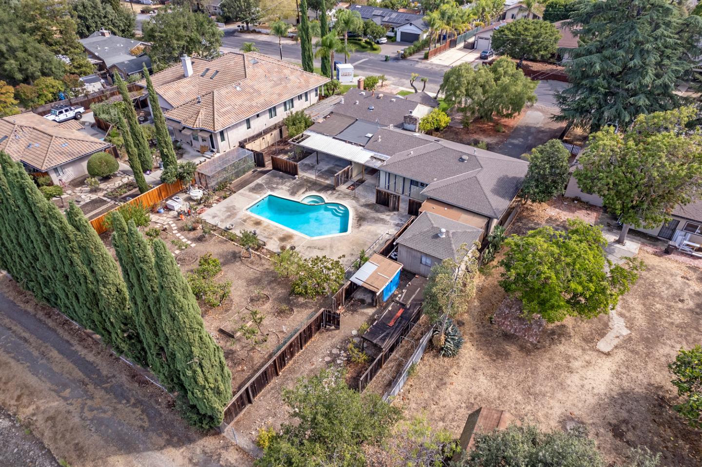 Detail Gallery Image 32 of 34 For 875 Emory Ave, Campbell,  CA 95008 - 4 Beds | 4 Baths