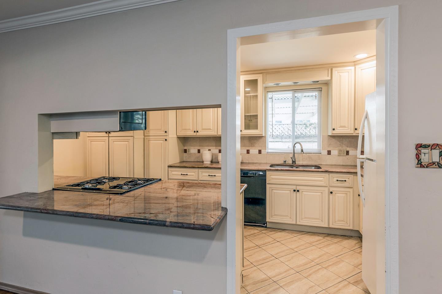 Detail Gallery Image 7 of 34 For 875 Emory Ave, Campbell,  CA 95008 - 4 Beds | 4 Baths