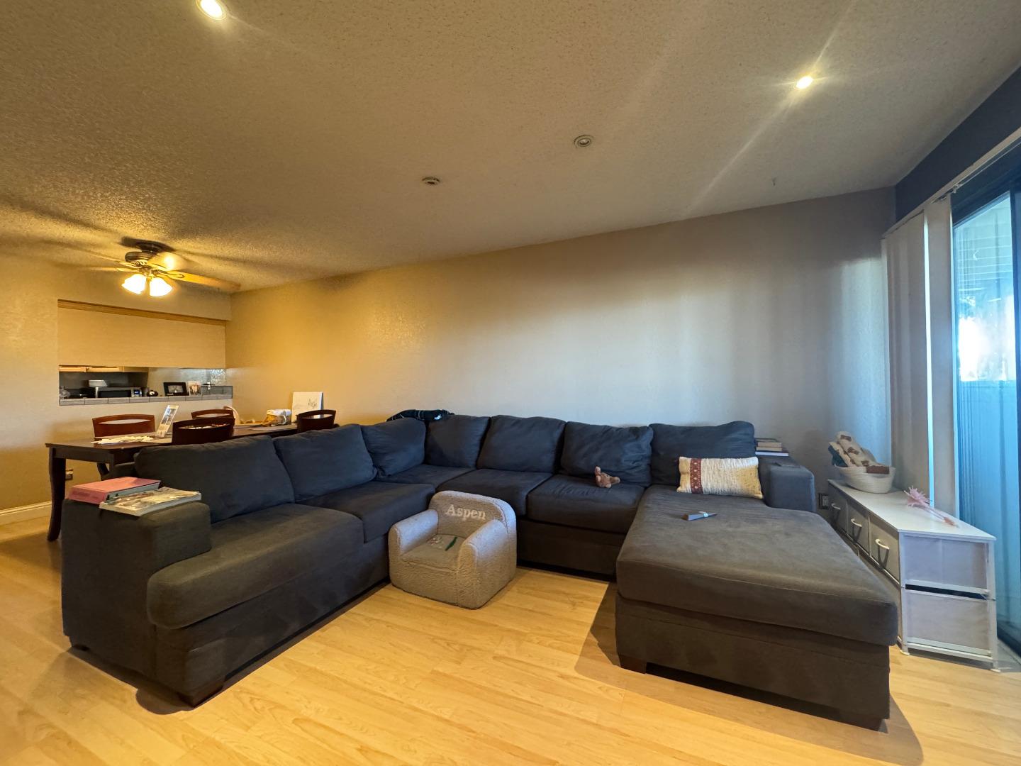 Detail Gallery Image 14 of 19 For 3016 Shadow Springs Pl, San Jose,  CA 95121 - 2 Beds | 1 Baths