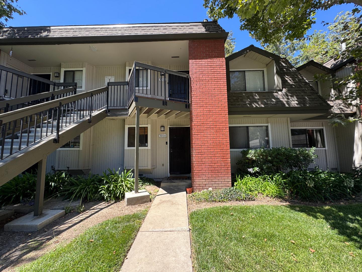 Detail Gallery Image 3 of 19 For 3016 Shadow Springs Pl, San Jose,  CA 95121 - 2 Beds | 1 Baths