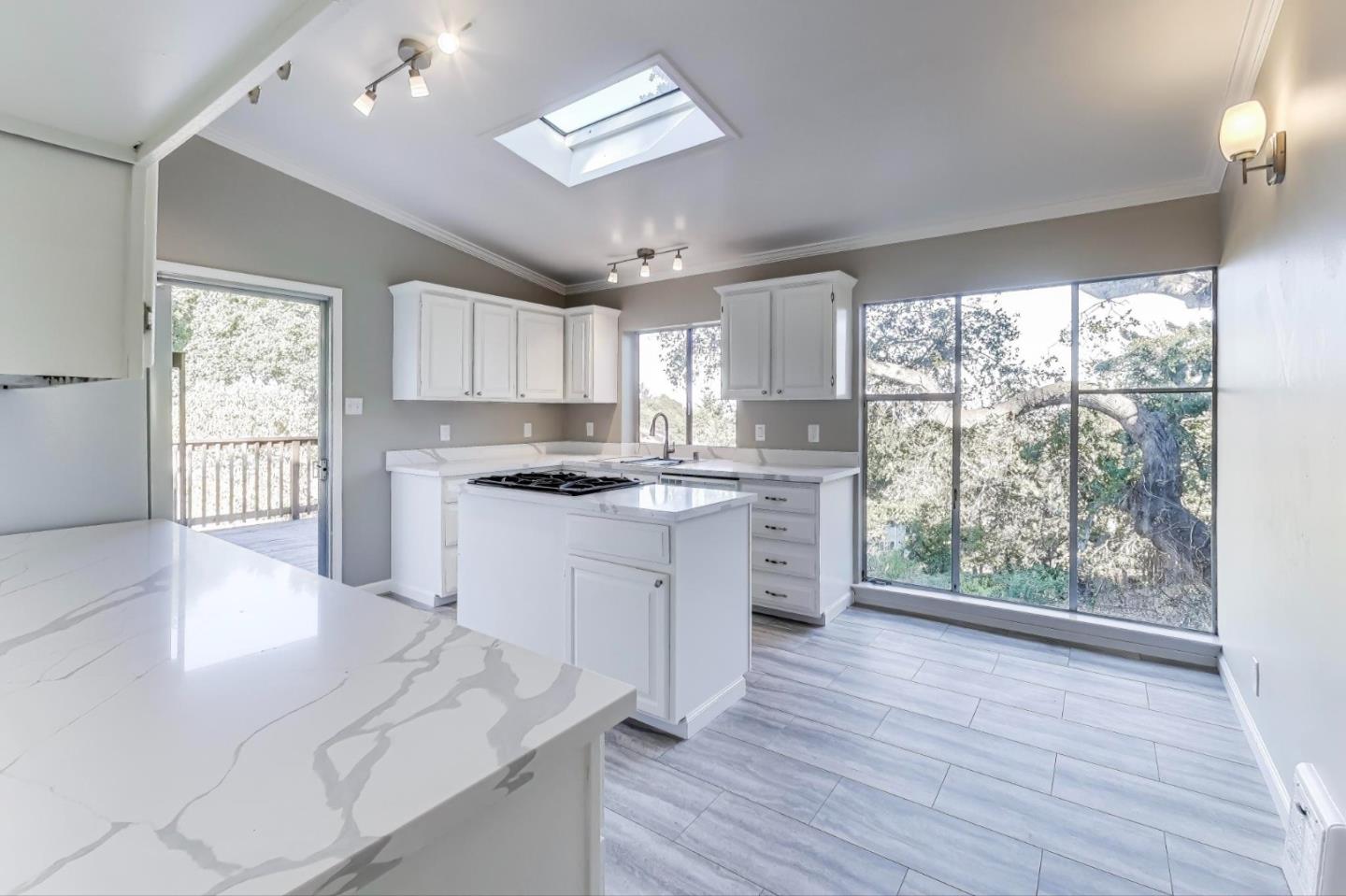 Detail Gallery Image 8 of 22 For 2652 Ponce Ave, Belmont,  CA 94002 - 3 Beds | 2 Baths