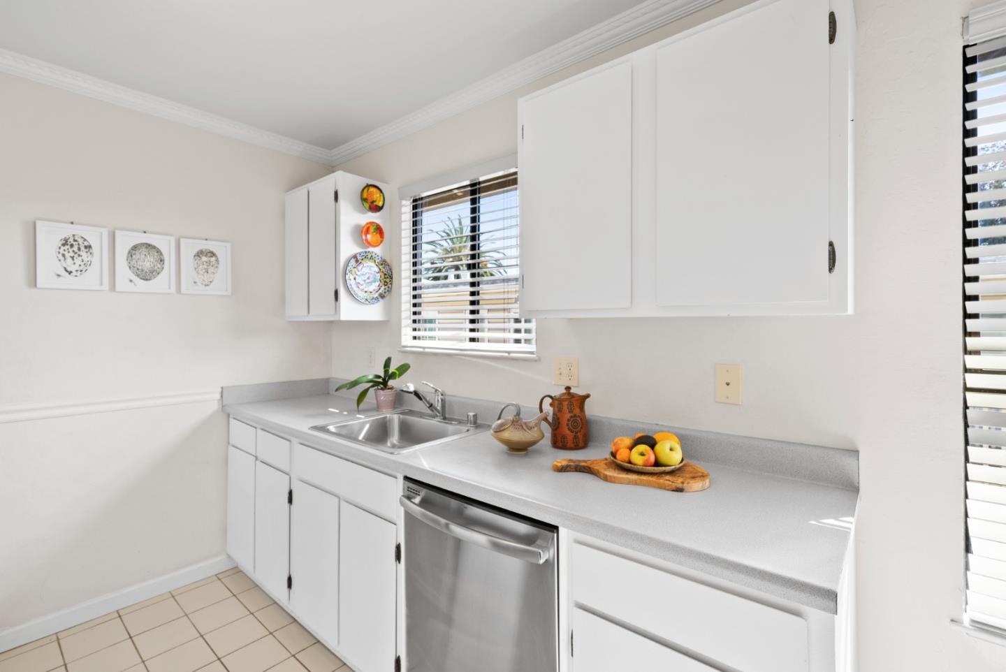 Detail Gallery Image 5 of 14 For 430 Grand Blvd #3,  San Mateo,  CA 94401 - 1 Beds | 1 Baths