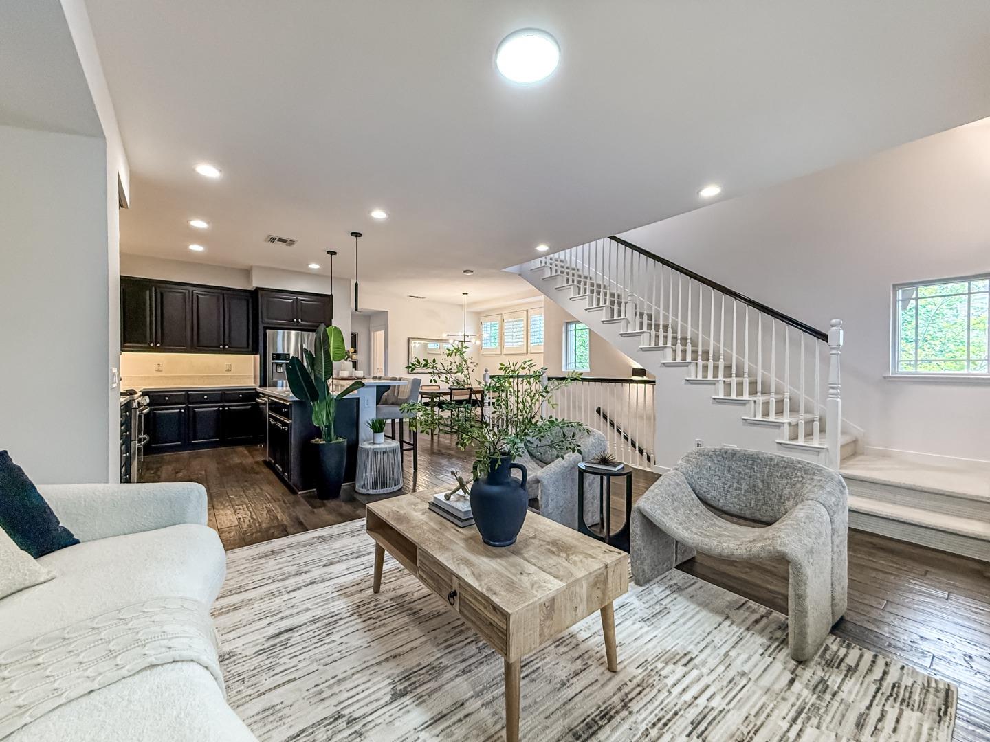 Detail Gallery Image 16 of 46 For 311 Geary Way, Mountain View,  CA 94041 - 4 Beds | 4 Baths