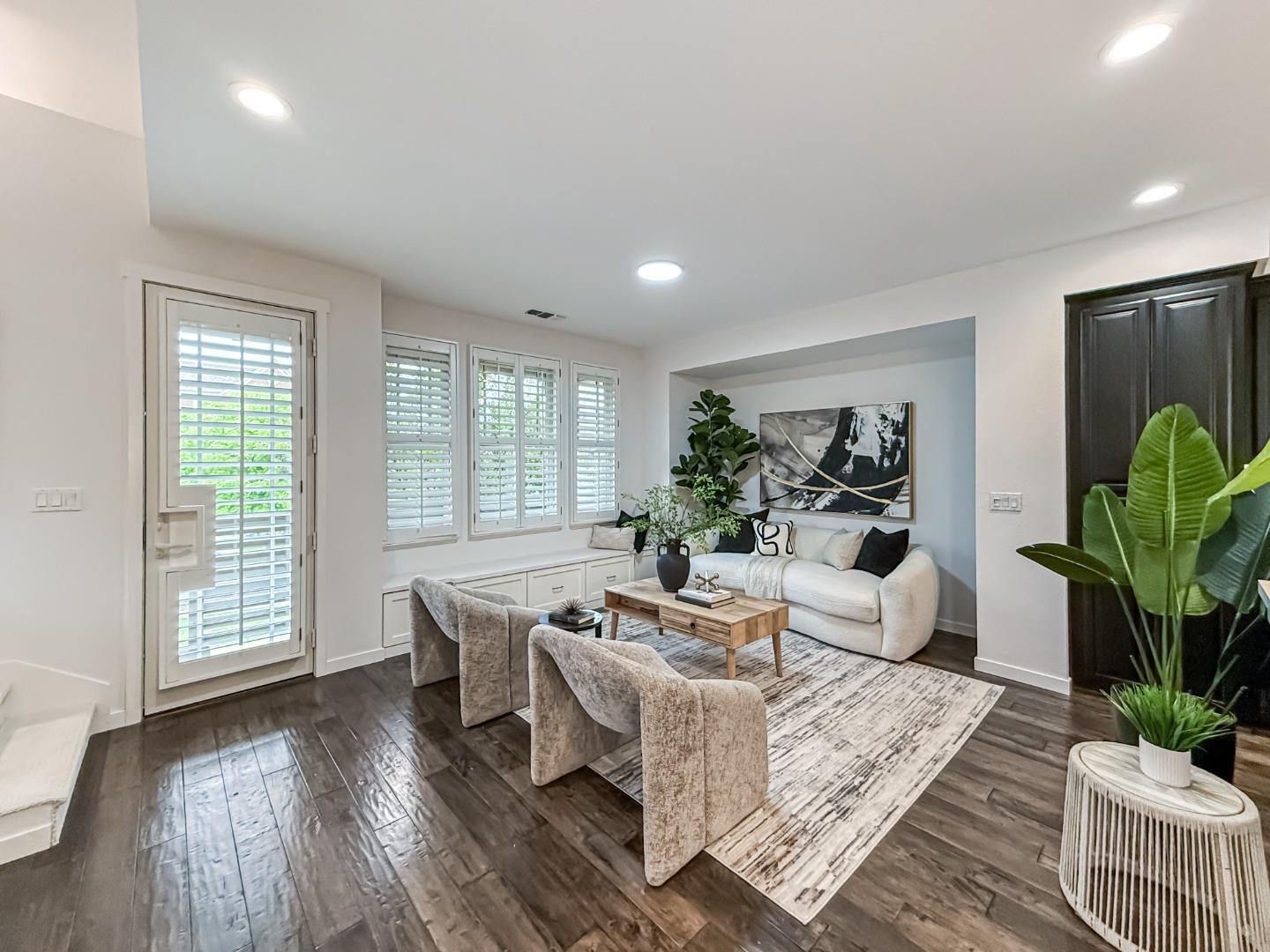 Detail Gallery Image 17 of 46 For 311 Geary Way, Mountain View,  CA 94041 - 4 Beds | 4 Baths