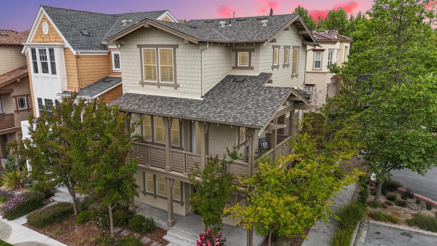 Detail Gallery Image 41 of 46 For 311 Geary Way, Mountain View,  CA 94041 - 4 Beds | 4 Baths