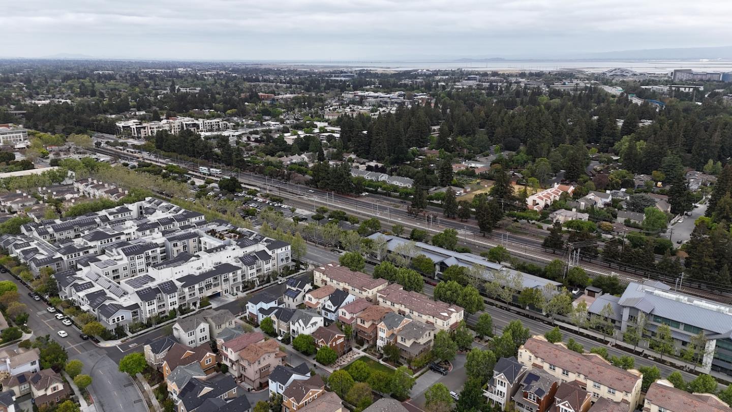 Detail Gallery Image 46 of 46 For 311 Geary Way, Mountain View,  CA 94041 - 4 Beds | 4 Baths