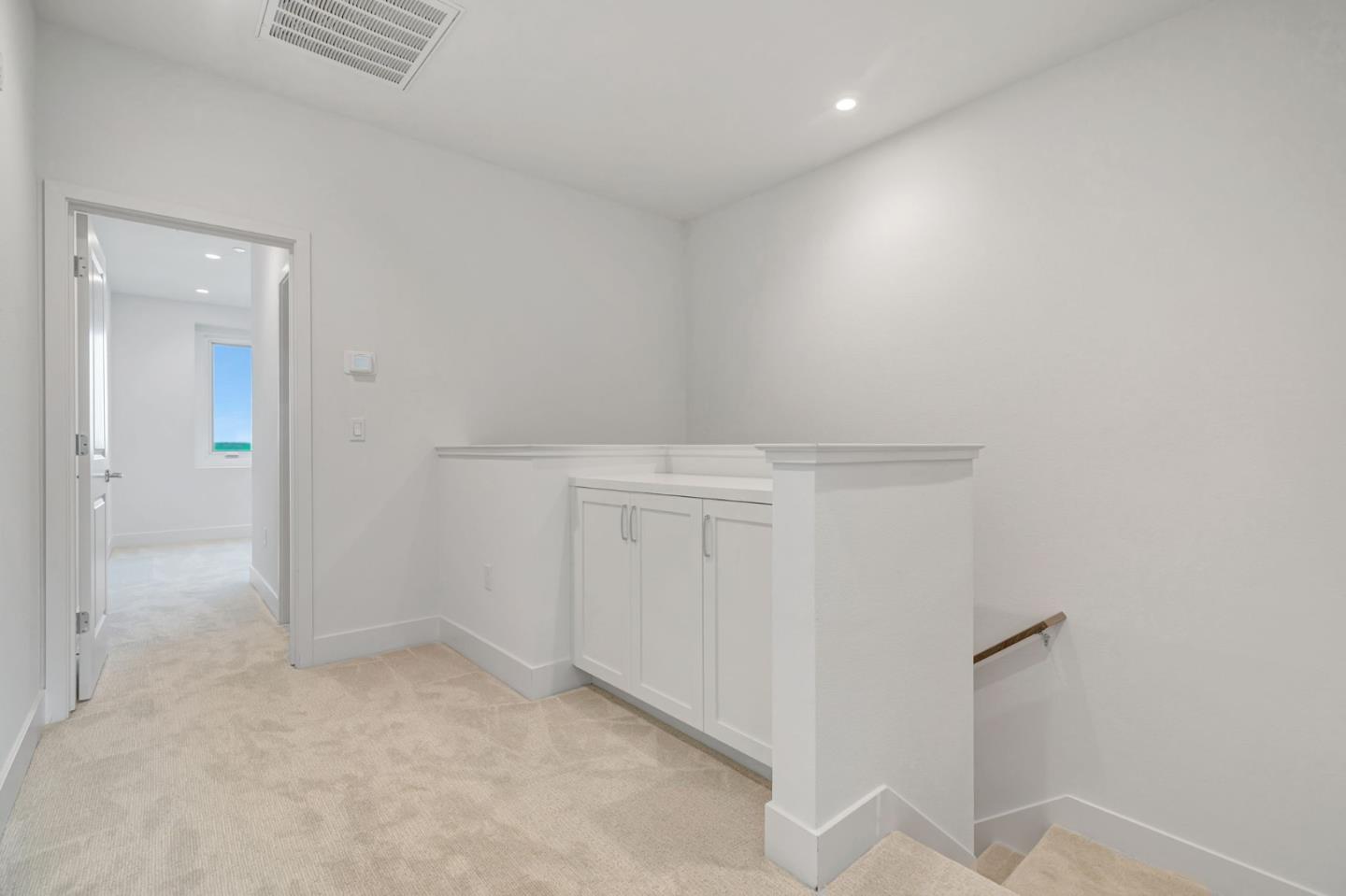 Detail Gallery Image 11 of 42 For 2871 Josephine Ln, Palo Alto,  CA 94303 - 3 Beds | 3 Baths