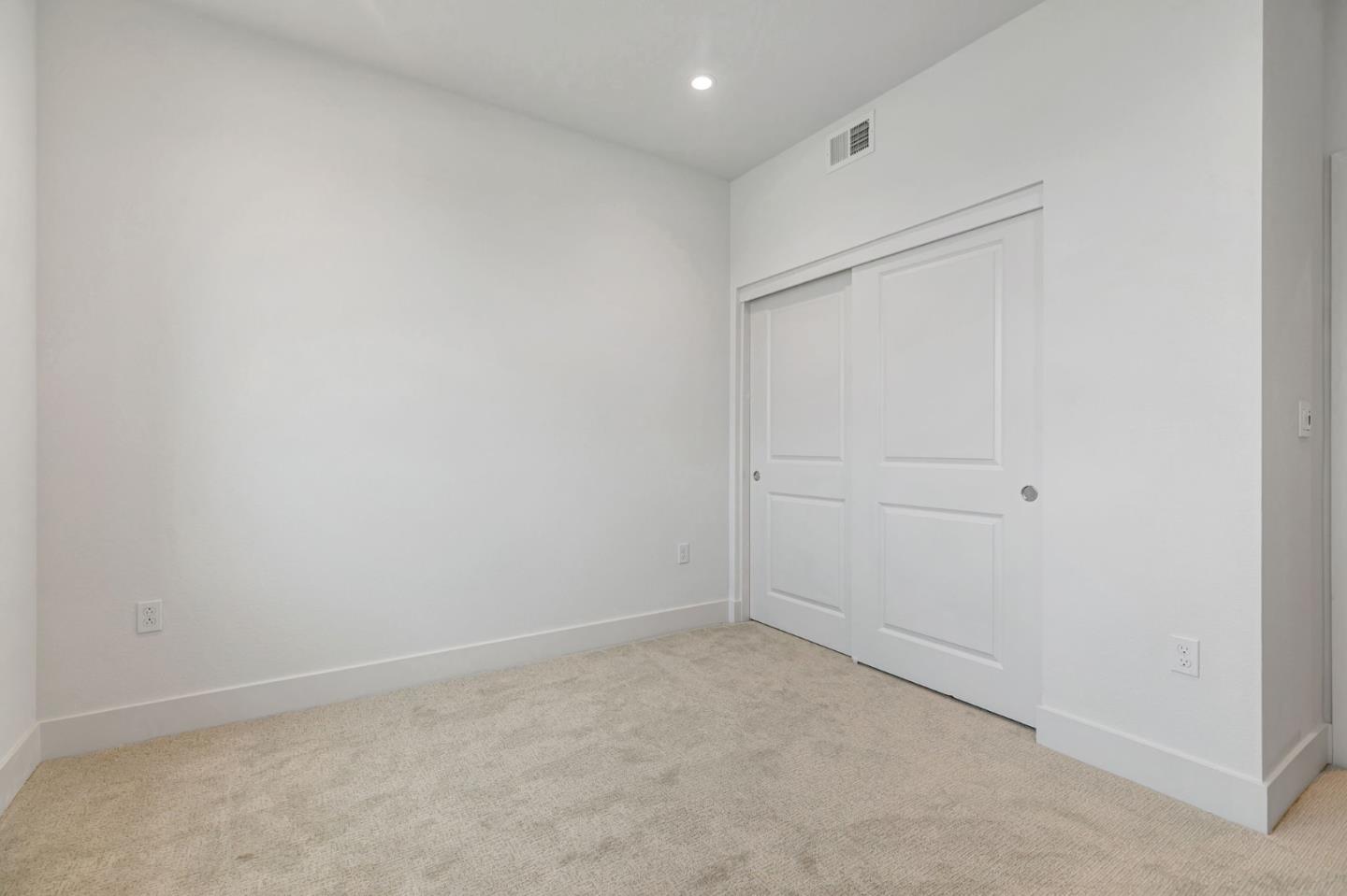 Detail Gallery Image 13 of 42 For 2871 Josephine Ln, Palo Alto,  CA 94303 - 3 Beds | 3 Baths