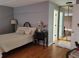 Detail Gallery Image 3 of 10 For 375 S Millpond Dr #375,  San Jose,  CA 95125 - 2 Beds | 2 Baths