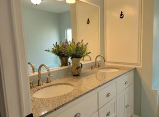 Detail Gallery Image 5 of 10 For 375 S Millpond Dr #375,  San Jose,  CA 95125 - 2 Beds | 2 Baths