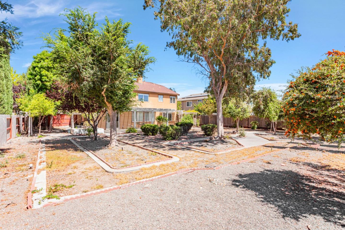 Detail Gallery Image 44 of 53 For 1048 Stillspring Dr, Vacaville,  CA 95687 - 5 Beds | 3 Baths