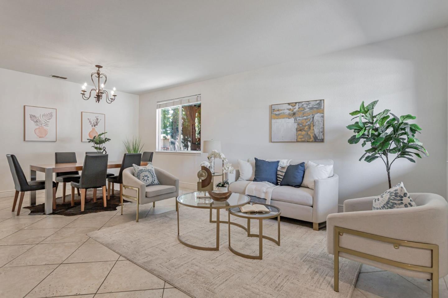 Detail Gallery Image 5 of 53 For 1048 Stillspring Dr, Vacaville,  CA 95687 - 5 Beds | 3 Baths