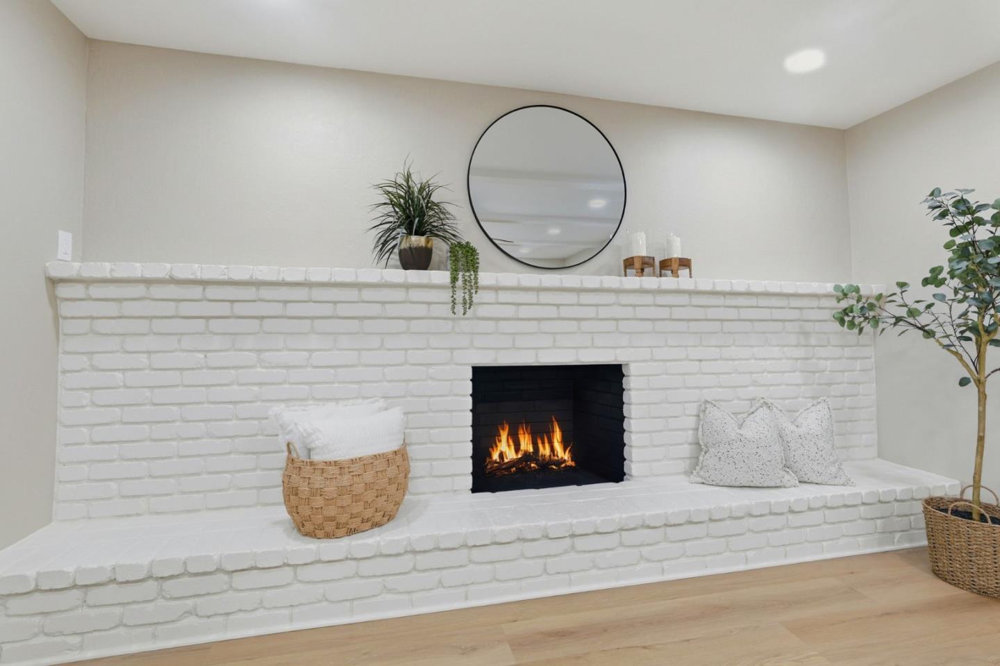 Detail Gallery Image 14 of 42 For 1103 Somerset Dr, San Jose,  CA 95132 - 4 Beds | 2 Baths