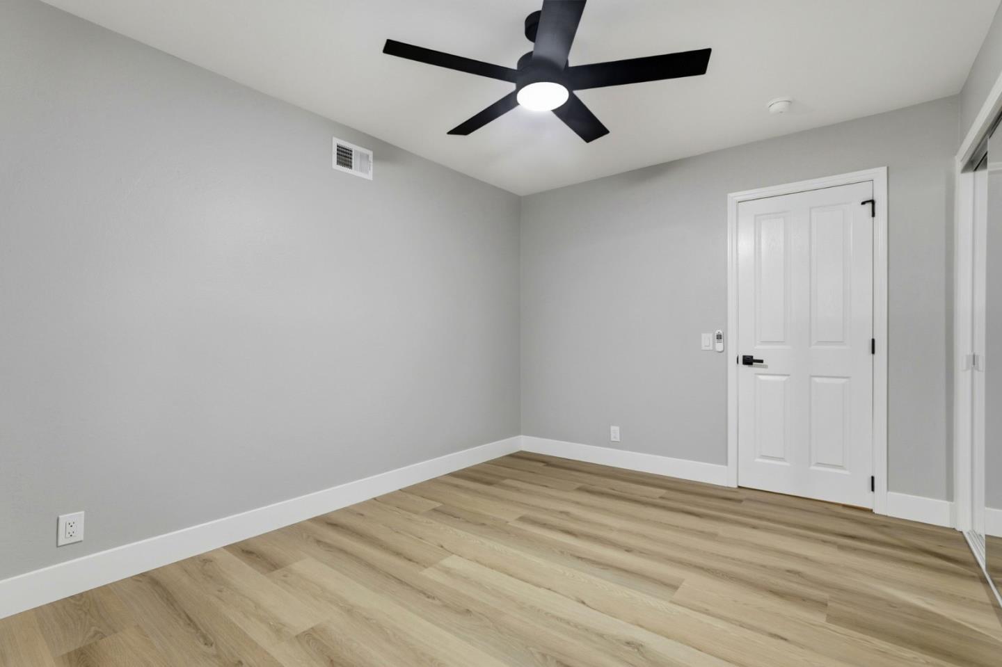 Detail Gallery Image 23 of 42 For 1103 Somerset Dr, San Jose,  CA 95132 - 4 Beds | 2 Baths