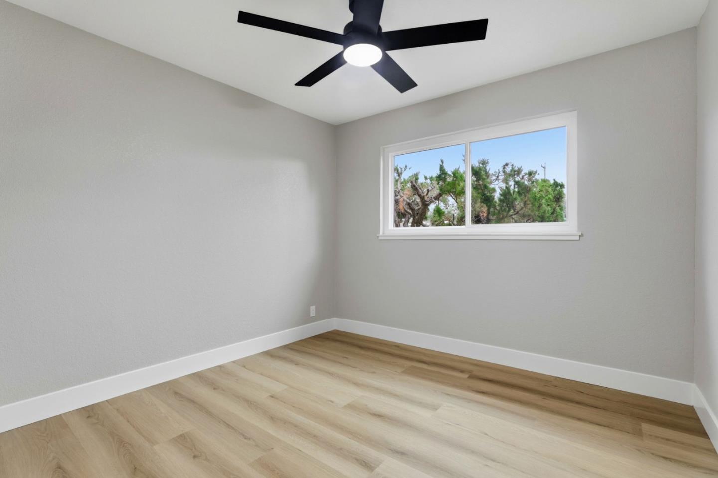 Detail Gallery Image 24 of 42 For 1103 Somerset Dr, San Jose,  CA 95132 - 4 Beds | 2 Baths