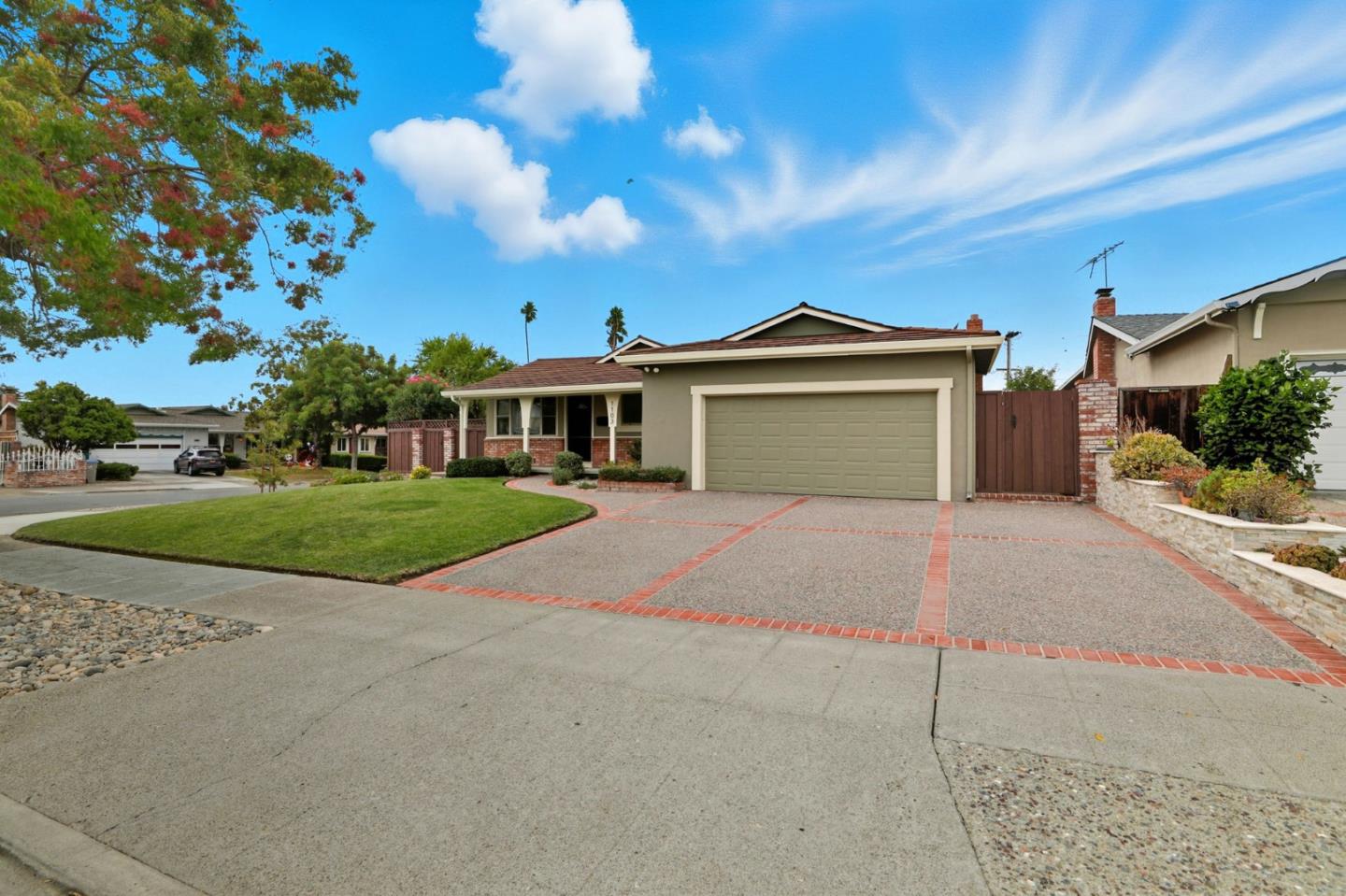 Detail Gallery Image 4 of 42 For 1103 Somerset Dr, San Jose,  CA 95132 - 4 Beds | 2 Baths